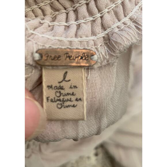 Free People Women's L Flowy Shorts Beige Cropped Culottes Crochet Lace Hem - Picture 3 of 14